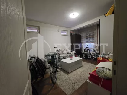 Vase Albanca | 4zida.rs