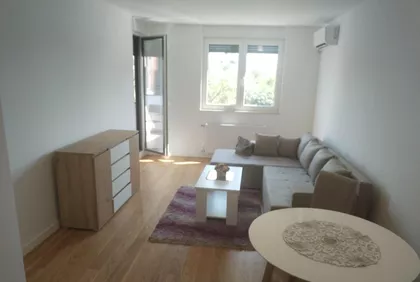 Bulevar Patrijarha Pavla (Somborski Bulevar) | 4zida.rs