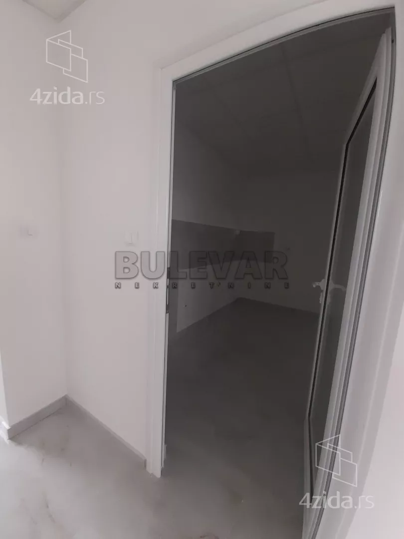 Lokal | 4zida