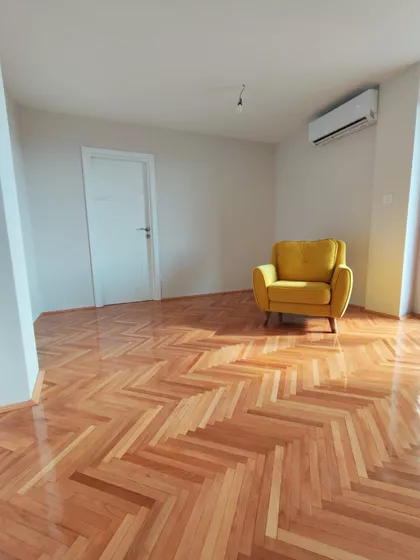 Pantelejska Crkva | 4zida.rs