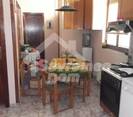 Petoiposoban stan | 4zida