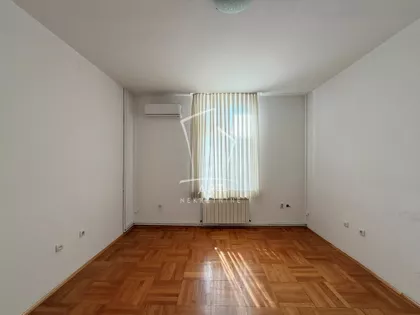 Cara Lazara | 4zida.rs