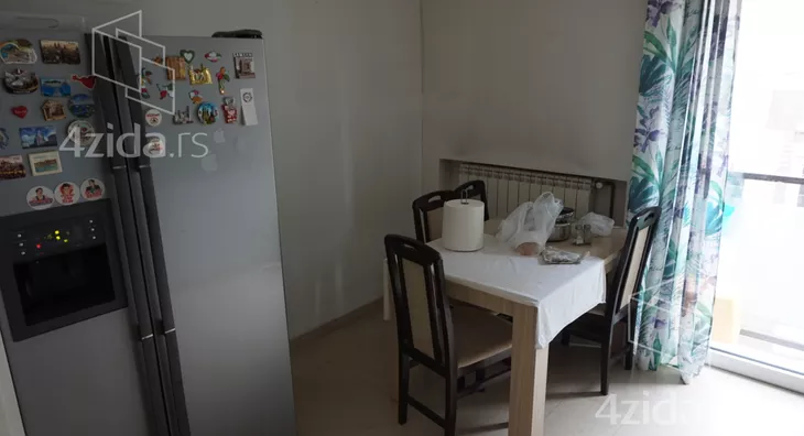 Petosoban stan | 4zida