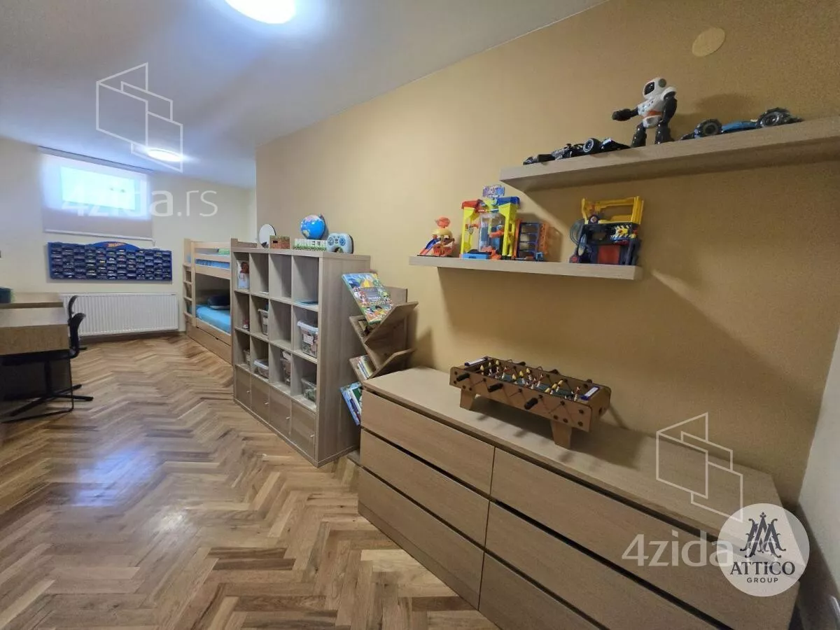 Troiposoban stan | 4zida