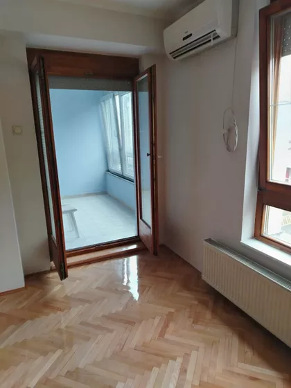 Cara Dušana | 4zida.rs