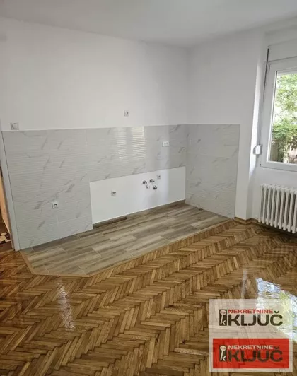 Grbavica | 4zida.rs