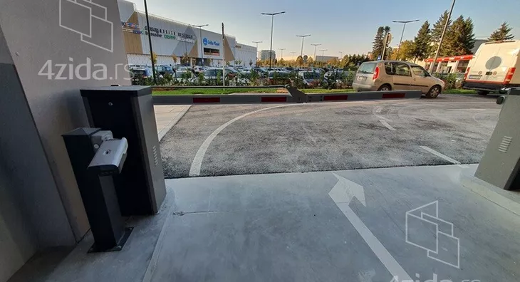 Parking | 4zida