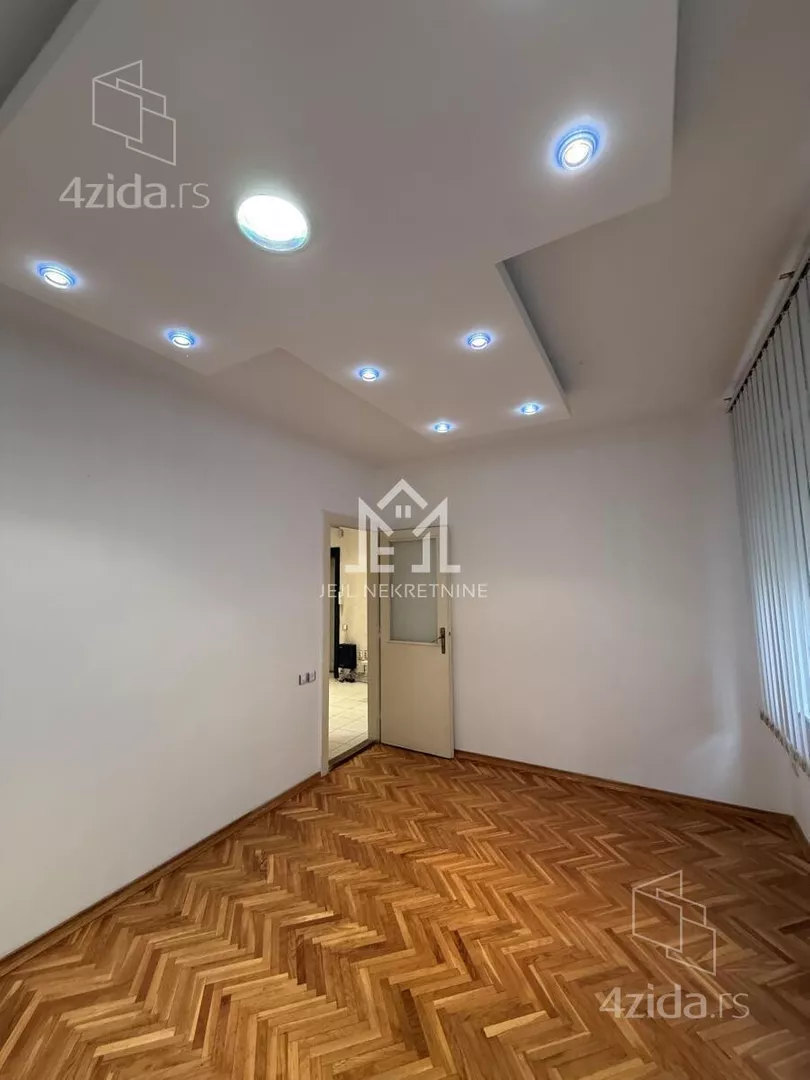 Fotografija stana 18 od 25