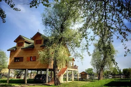 Surčin (mesto) | 4zida.rs