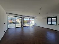 Petoiposoban stan | 4zida