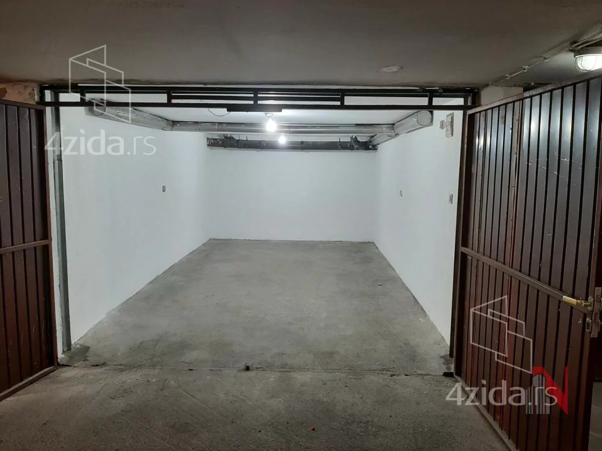 Garaža/Parking | 4zida