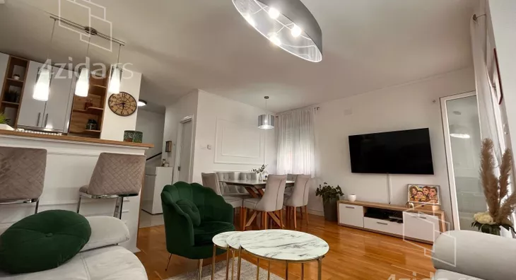 Petosoban stan | 4zida