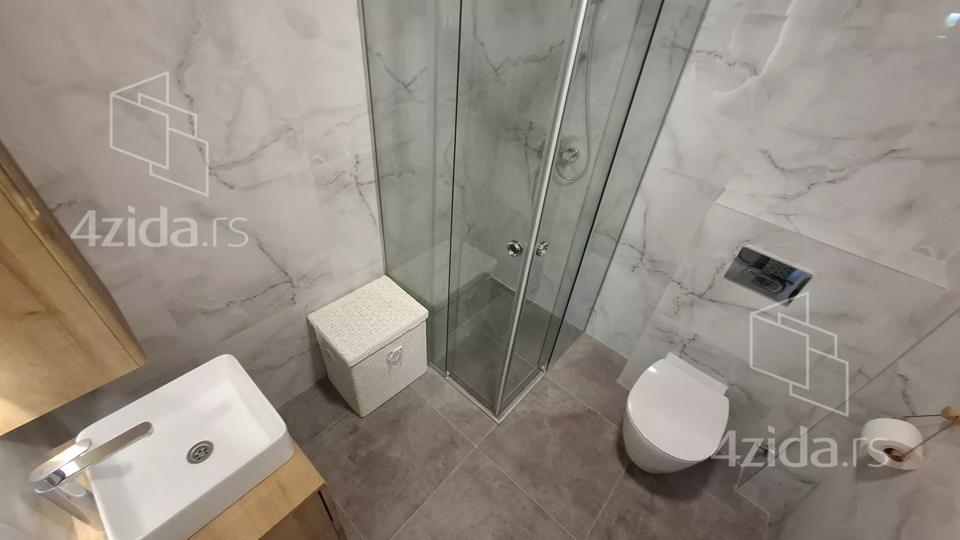 Troiposoban stan | 4zida