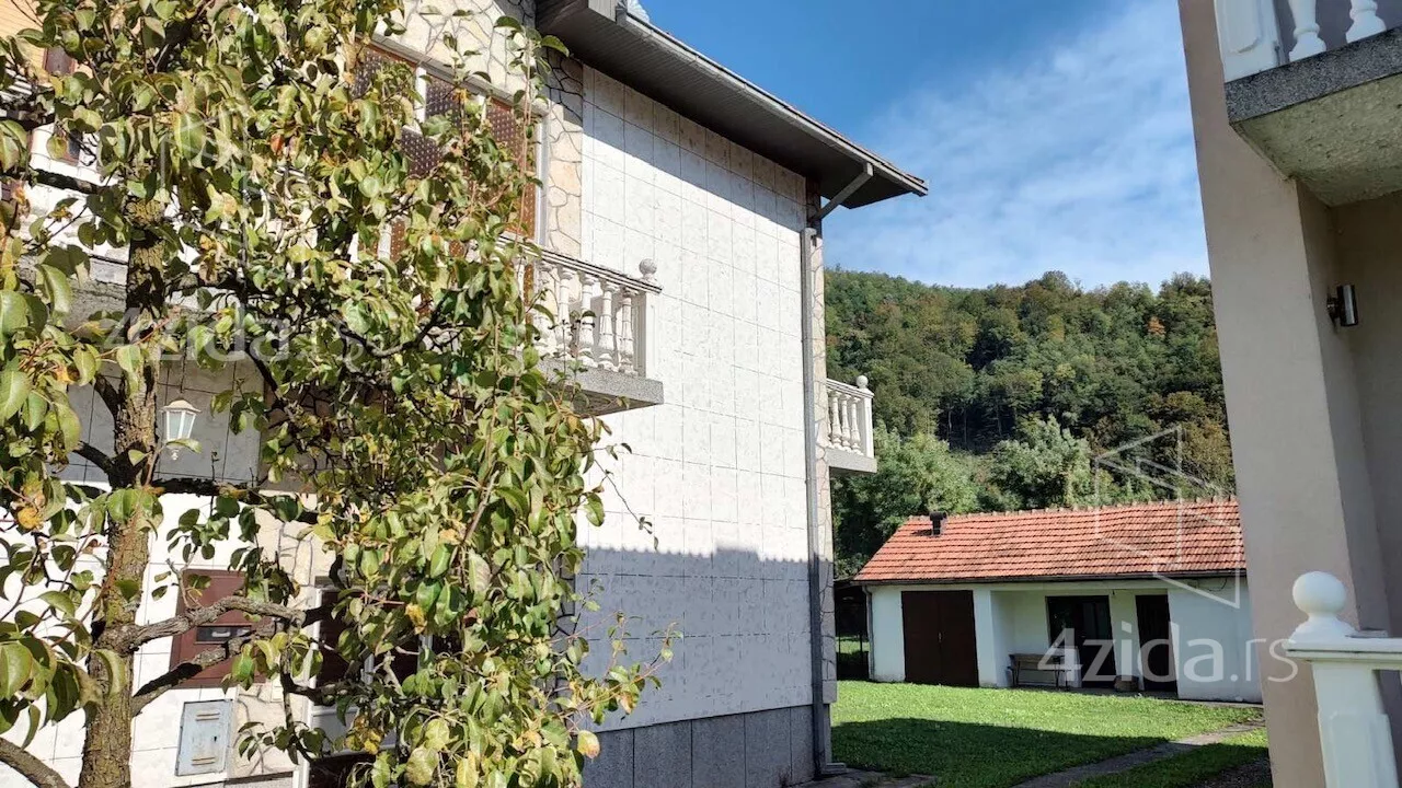 3-etažna kuća | 4zida