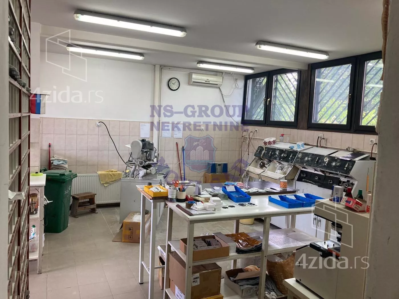 Poslovni prostor | 4zida