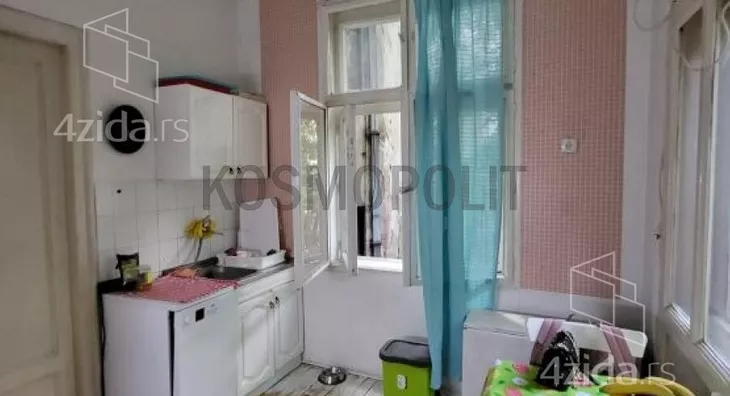 Četvoroiposoban stan | 4zida