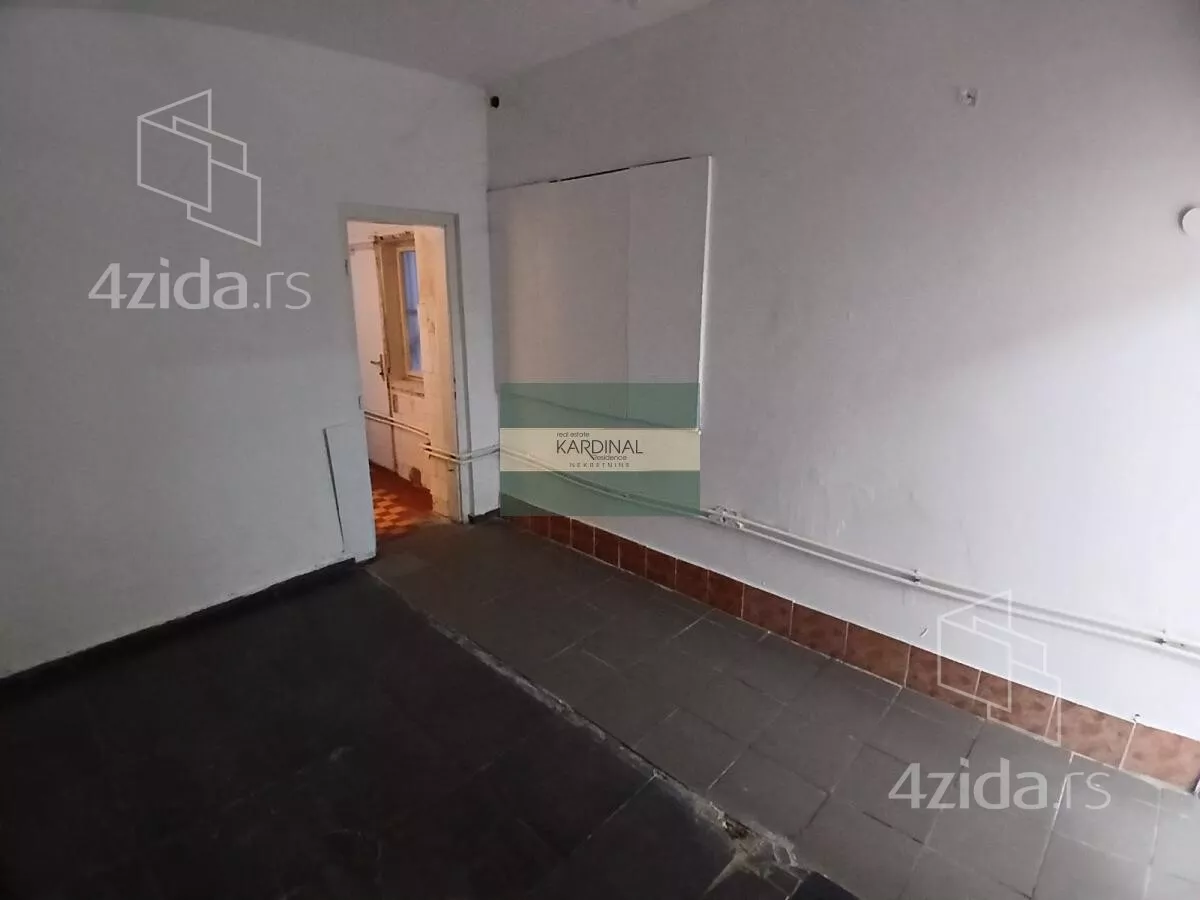 Lokal | 4zida
