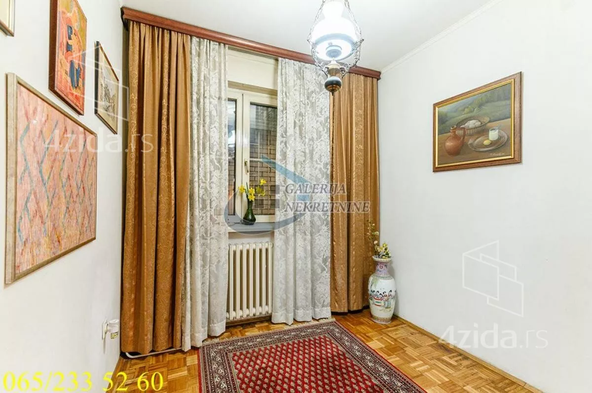 Troiposoban stan | 4zida