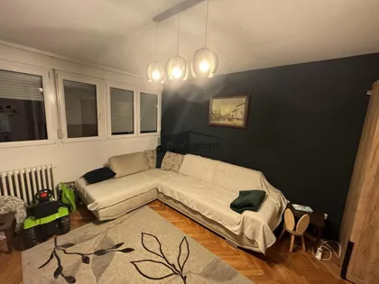 Pariske komune | 4zida.rs