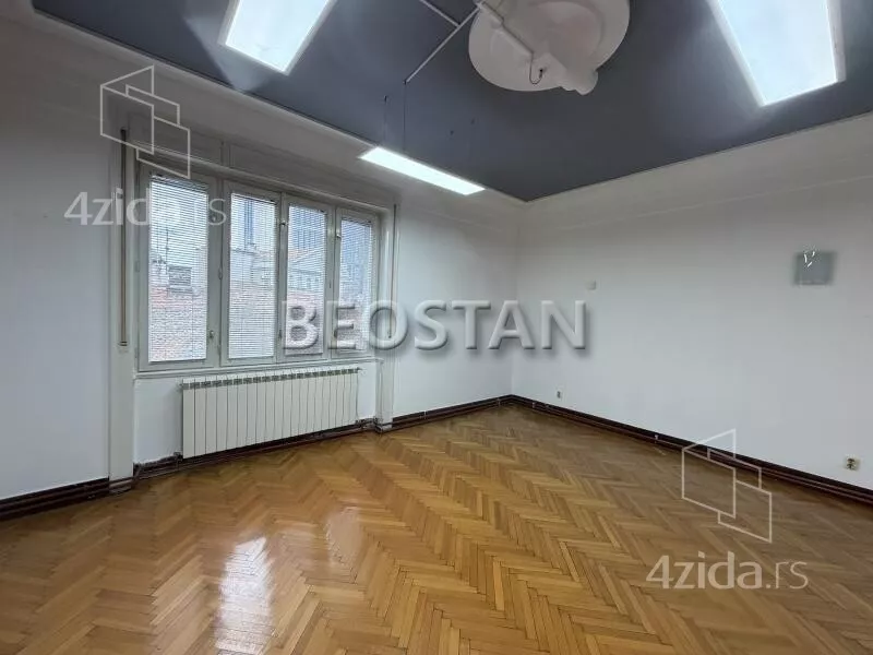 Šestosoban stan | 4zida