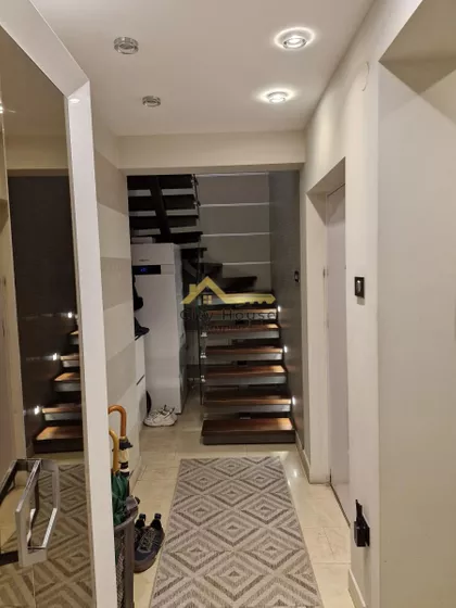 Crveni Pevac | 4zida.rs