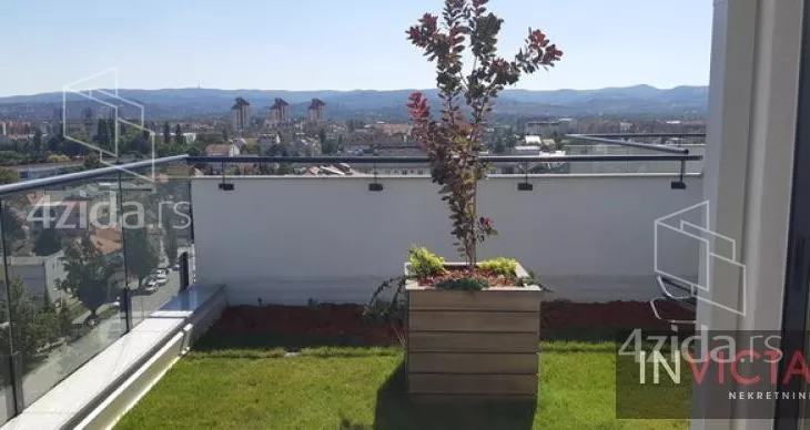 Petosoban stan | 4zida