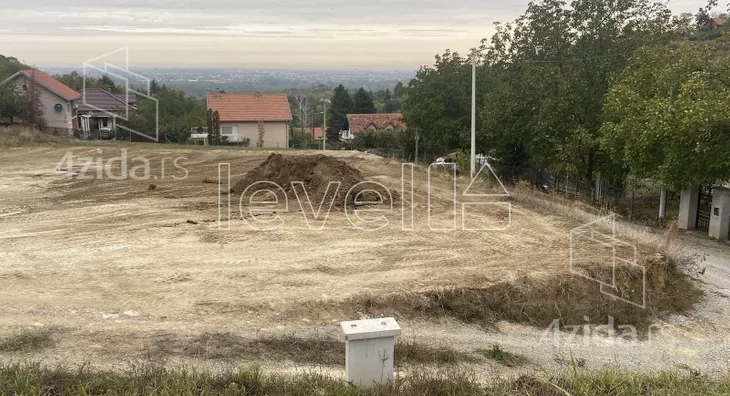 Plac | 4zida