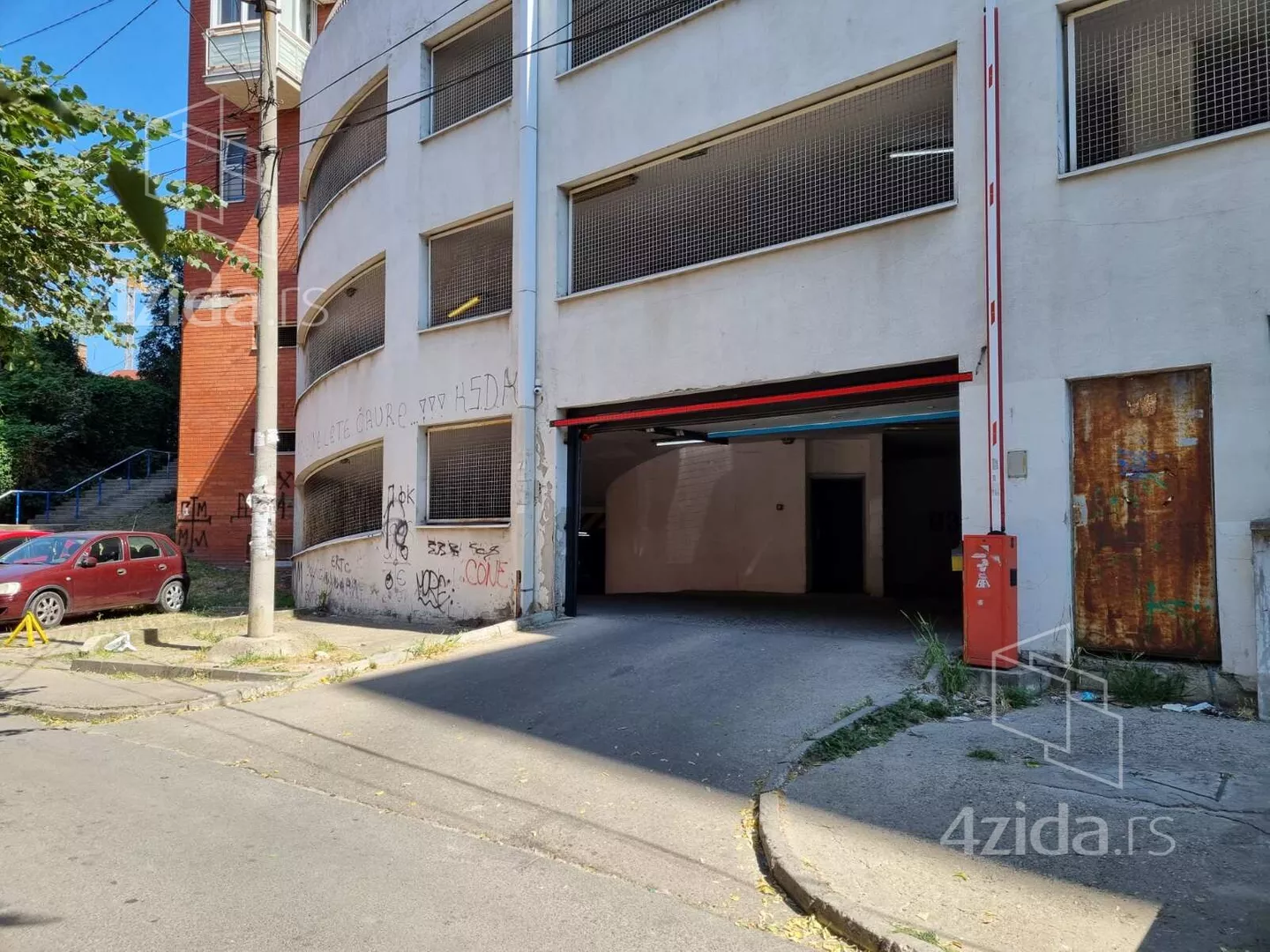 Garaža | 4zida