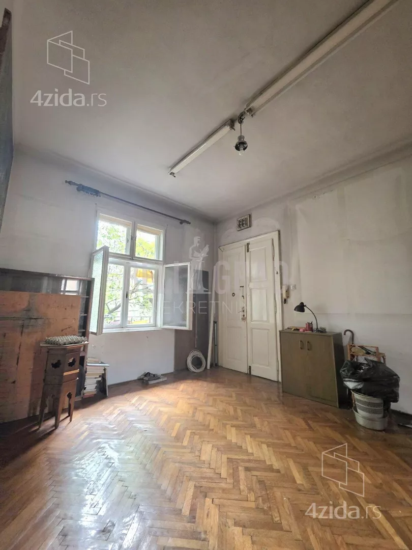 Četvoroiposoban stan | 4zida