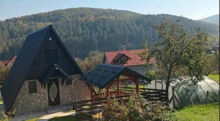 5-etažna kuća | 4zida