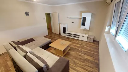 Praška | 4zida.rs