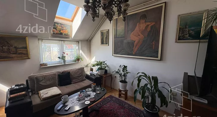 Troiposoban stan | 4zida