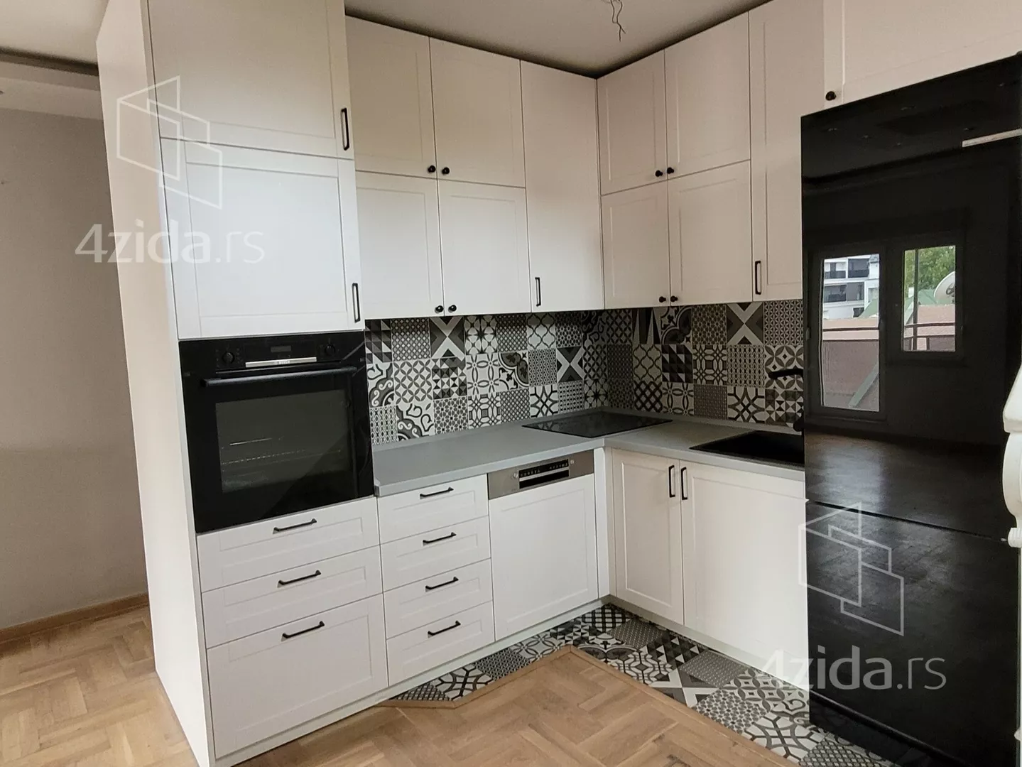 Troiposoban stan | 4zida