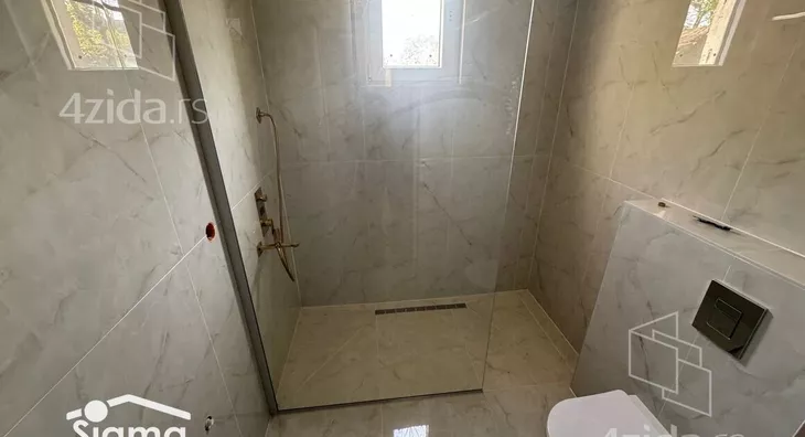 5-etažna kuća | 4zida