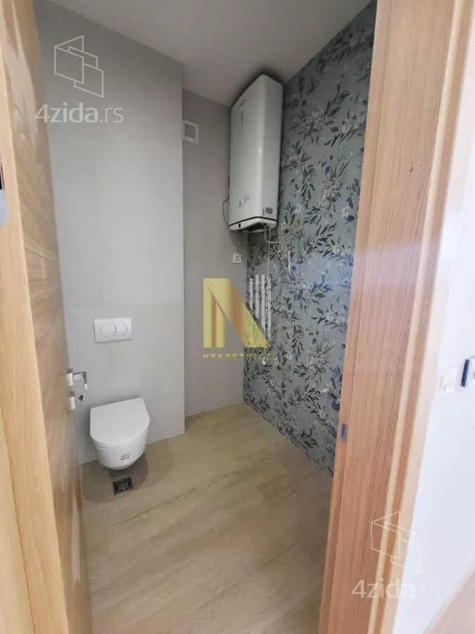 Četvoroiposoban stan | 4zida