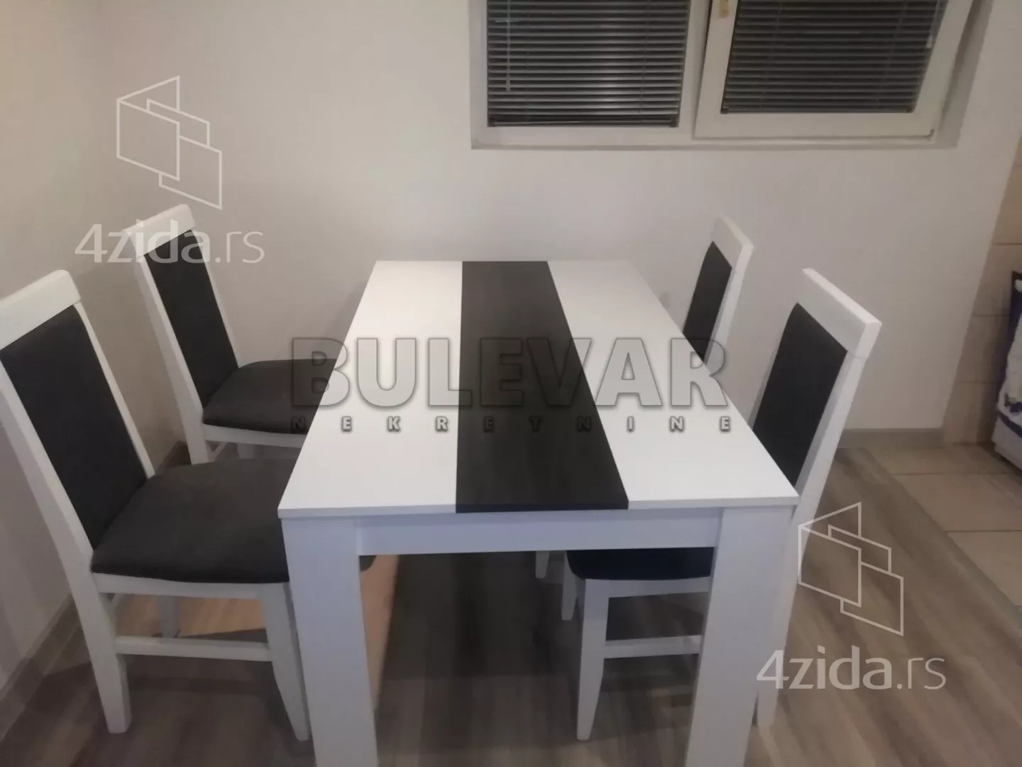 Dvoiposoban stan | 4zida