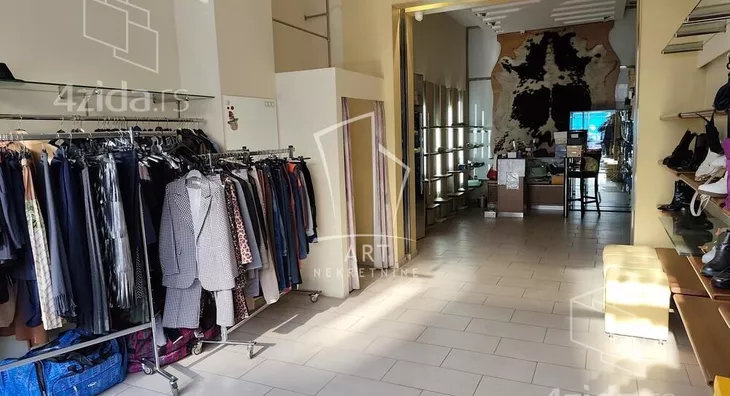 Poslovni prostor | 4zida