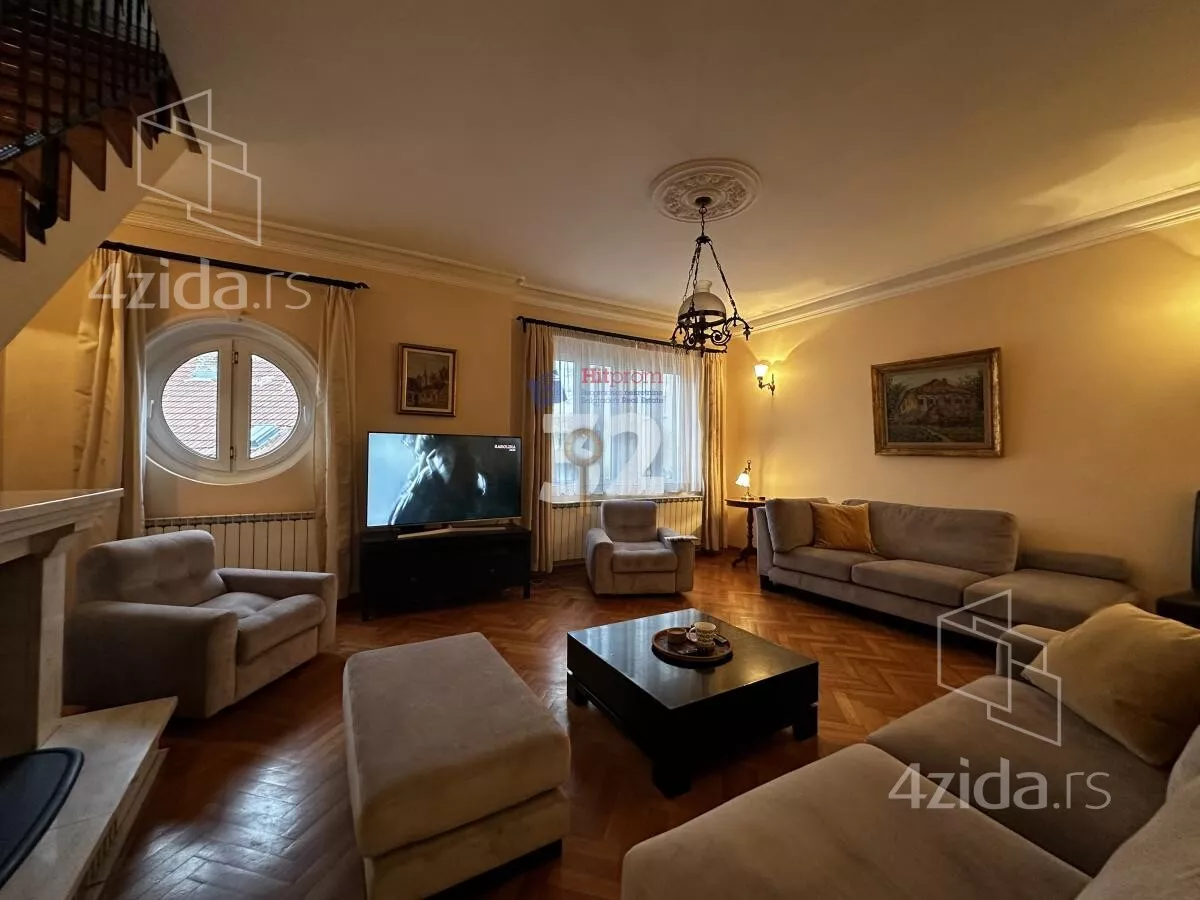 Četvoroiposoban stan | 4zida