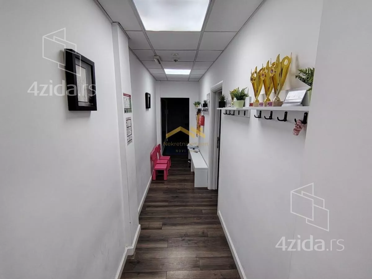 Poslovni prostor | 4zida