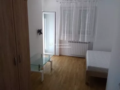 Njegoševa bb | 4zida.rs