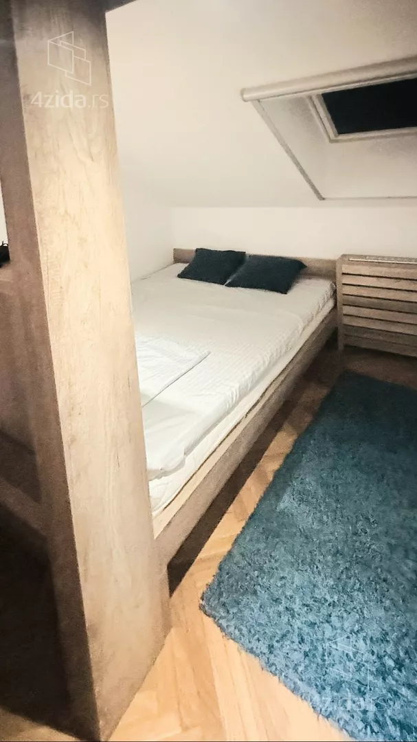 Četvoroiposoban stan | 4zida