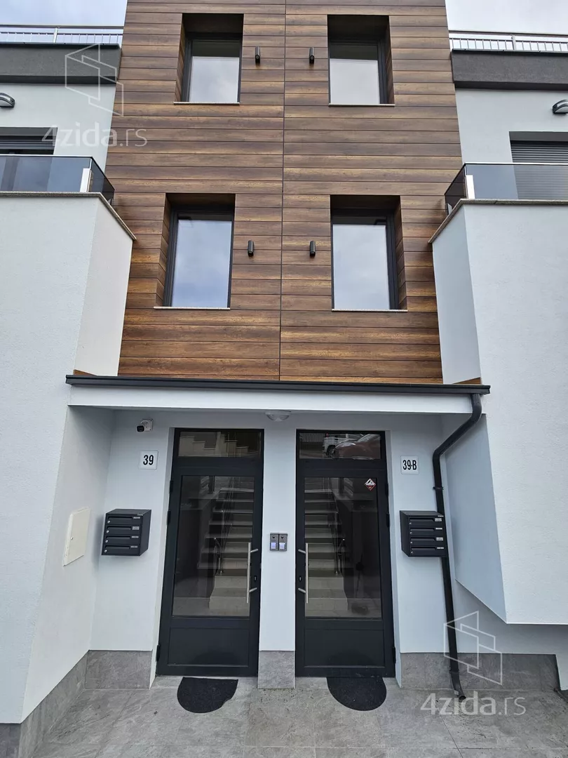 Troiposoban stan | 4zida