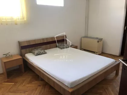 Perside Milenković | 4zida.rs