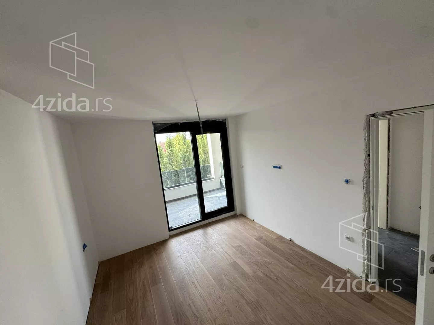 Šestosoban stan | 4zida