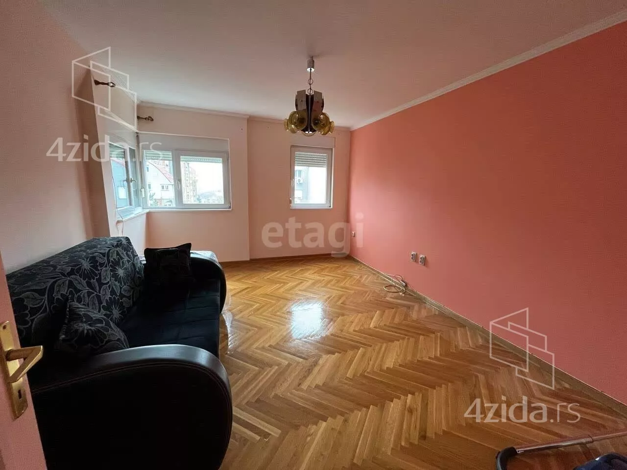 Petosoban stan | 4zida