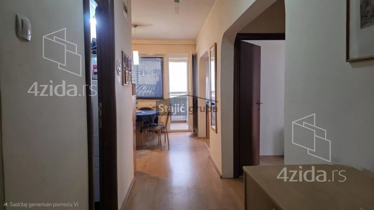 Dvoiposoban stan | 4zida