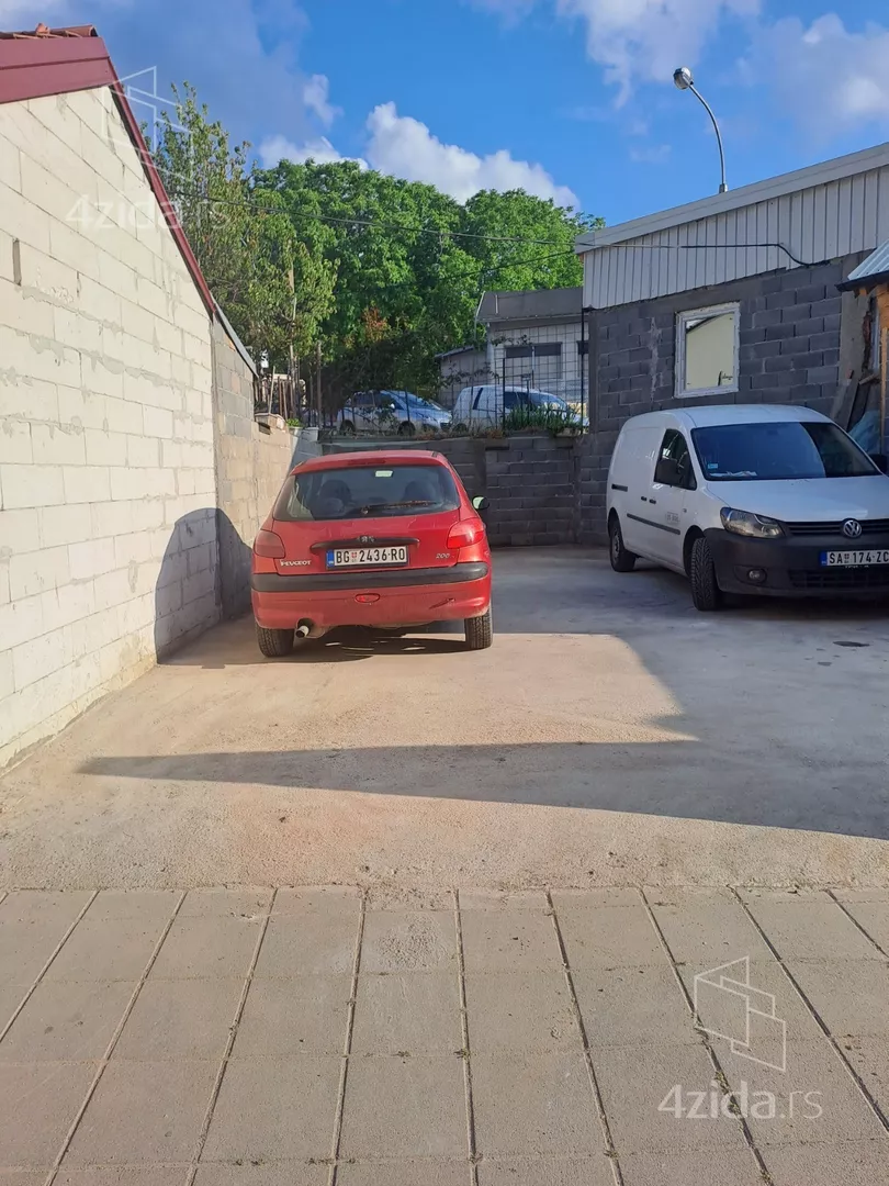 Parking | 4zida
