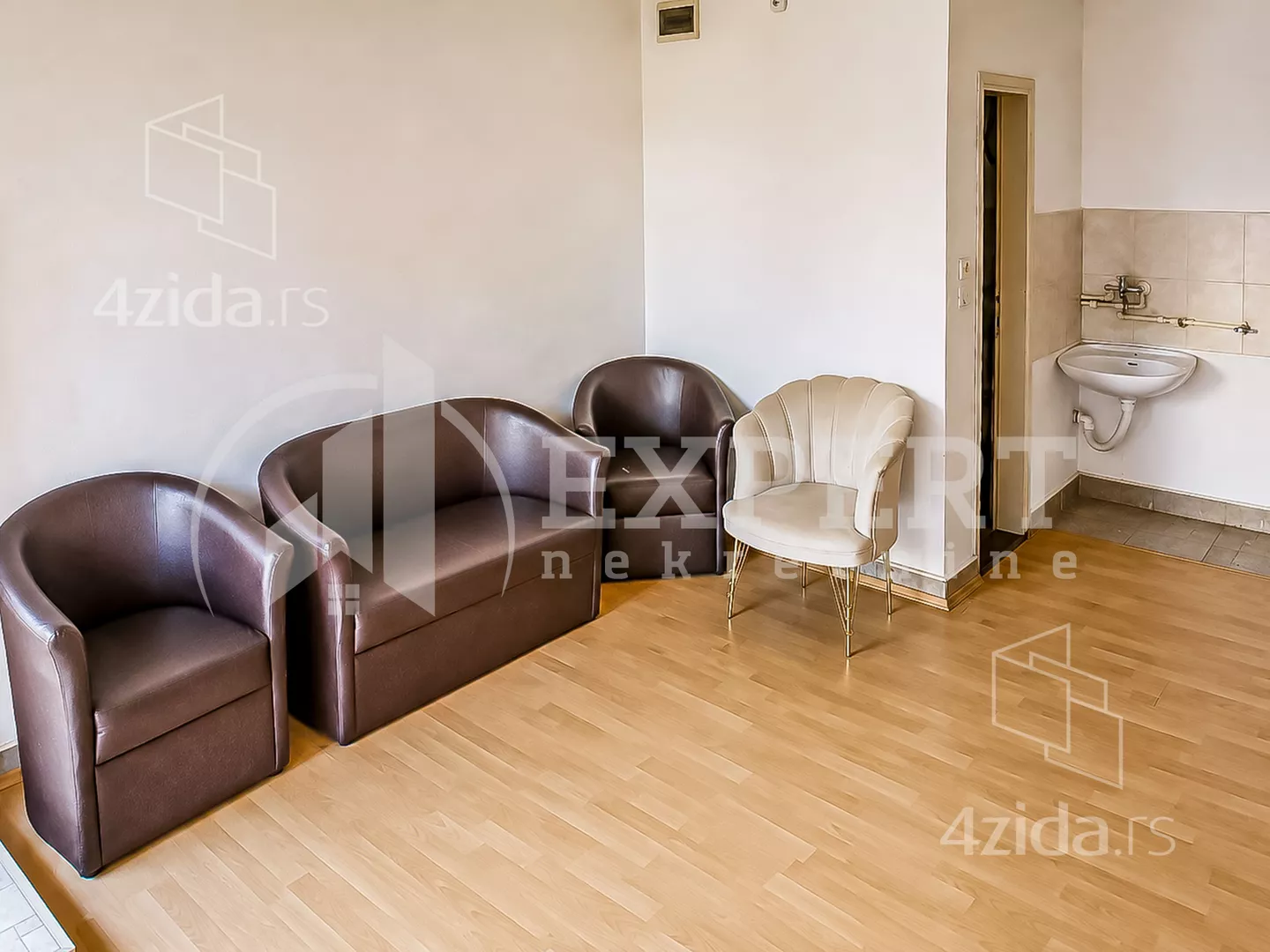 Lokal | 4zida