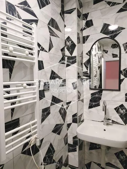 Crnogorska | 4zida.rs