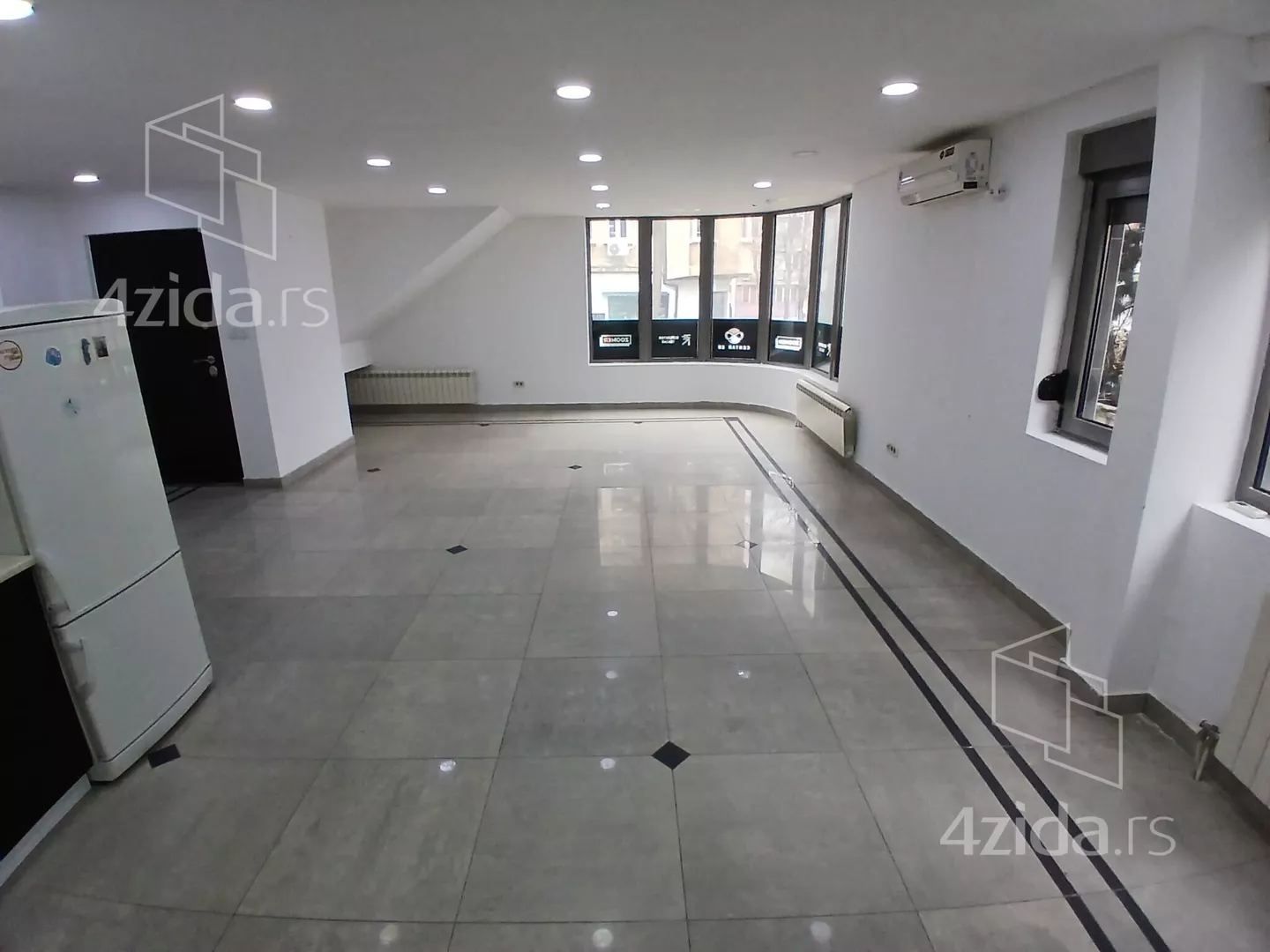 Poslovni prostor | 4zida